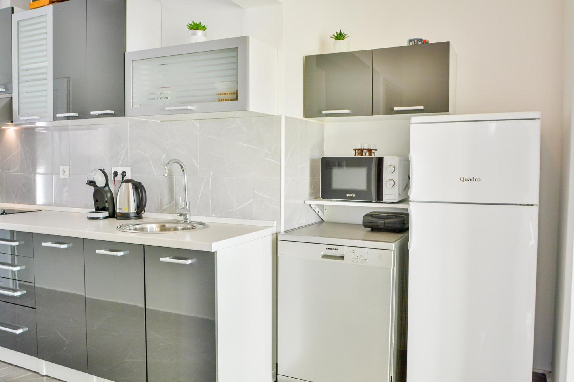 Apartments Did Ive スィビニ・クルンポスキ 部屋 写真