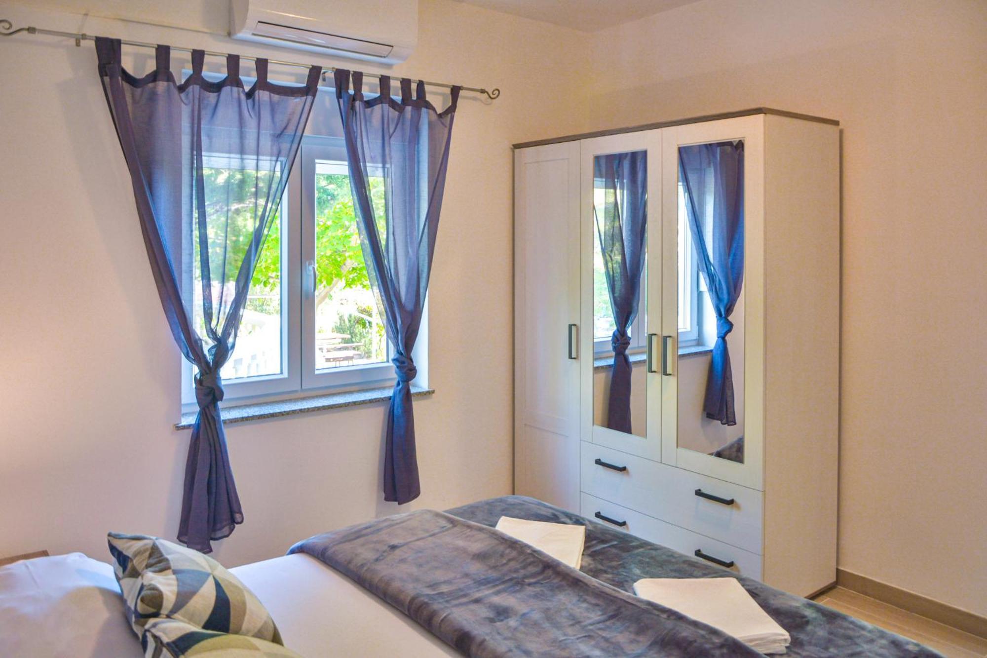 Apartments Did Ive スィビニ・クルンポスキ 部屋 写真